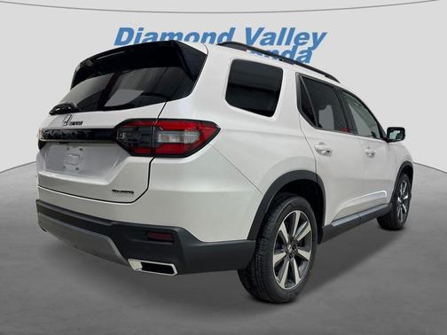 2025 Honda Pilot Touring 8-Passenger