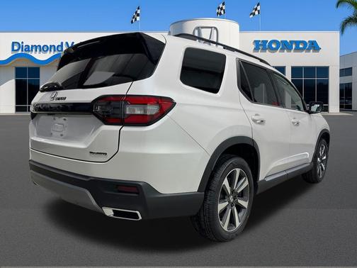 2025 Honda Pilot Touring 8-Passenger