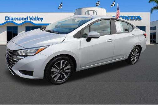 Brilliant Silver Metallic 2025 Nissan Versa 1.6 SV