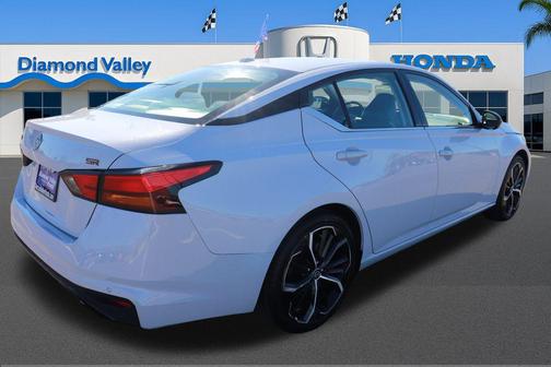 2023 Nissan Altima SR FWD