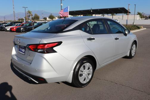2023 Nissan Versa 1.6 S