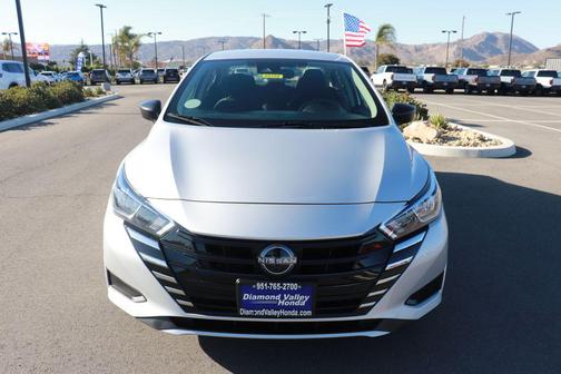 2023 Nissan Versa 1.6 S