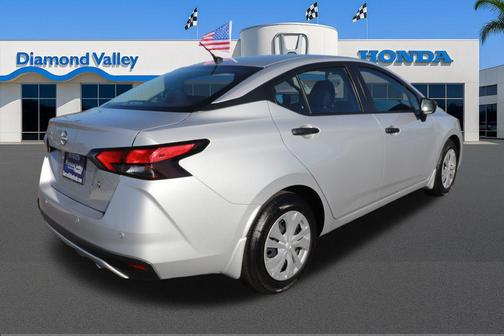 2023 Nissan Versa 1.6 S