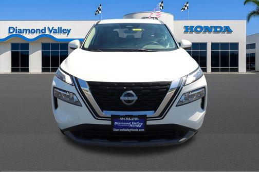 Pearl White Tricoat 2023 Nissan Rogue SV