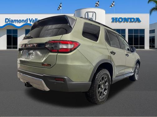 Ash Green Metallic 2026 Honda Pilot TrailSport
