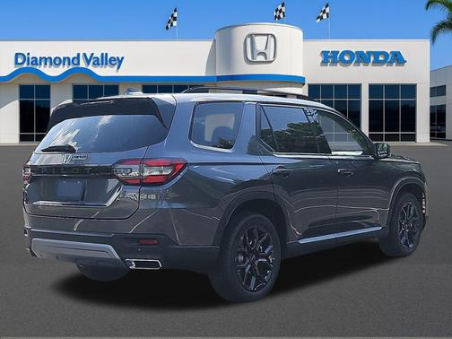 2025 Honda Pilot Touring 8-Passenger
