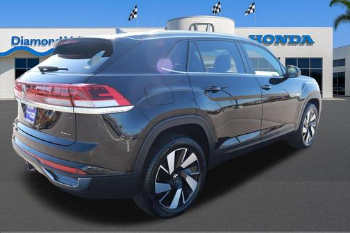 2024 Volkswagen Atlas Cross Sport 2.0T SE w/Technology 4MOTION