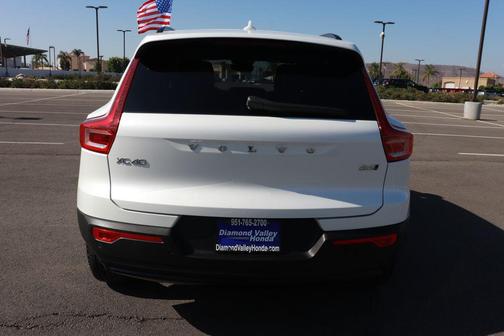 2024 Volvo XC40 B5 Core