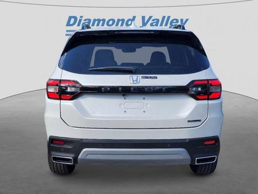 2025 Honda Pilot Touring 8-Passenger