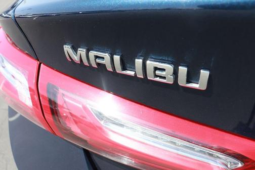 Northsky Blue Metallic 2022 Chevrolet Malibu FWD LT
