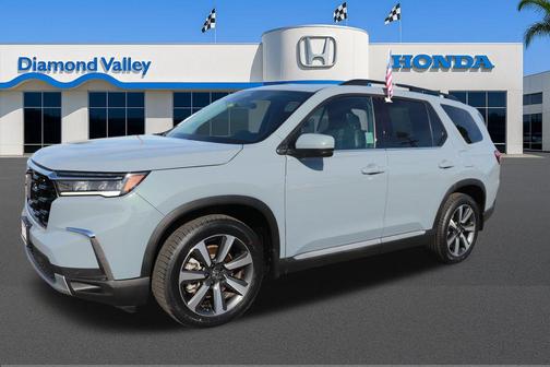 2023 Honda Pilot Touring 8-Passenger