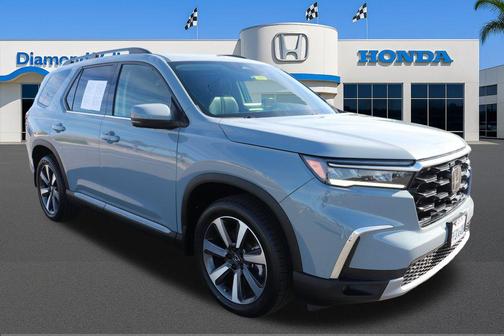2023 Honda Pilot Touring 8-Passenger