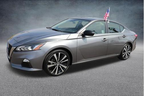 2022 Nissan Altima SR FWD