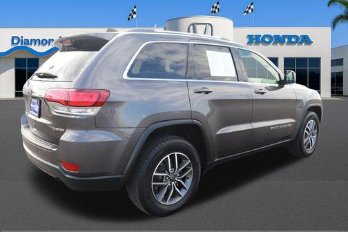 2020 Jeep Grand Cherokee Laredo