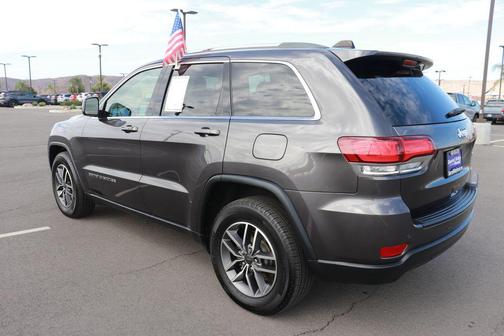 2020 Jeep Grand Cherokee Laredo