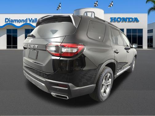 Crystal Black Pearl 2026 Honda Pilot EX-L