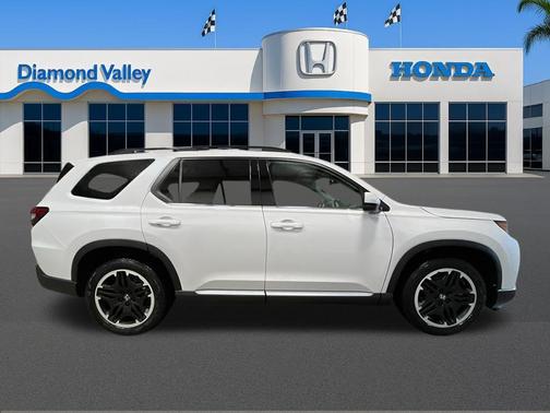 Platinum White Pearl 2026 Honda Pilot Touring 8-Passenger