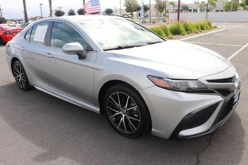 2022 Toyota Camry SE
