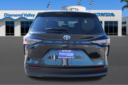 2023 Toyota Sienna XLE