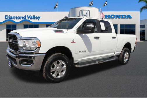 Bright White Clearcoat 2024 RAM 2500 Big Horn Crew Cab 4x4 6'4' Box