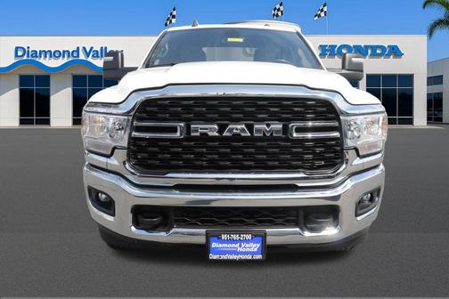 Bright White Clearcoat 2024 RAM 2500 Big Horn Crew Cab 4x4 6'4' Box