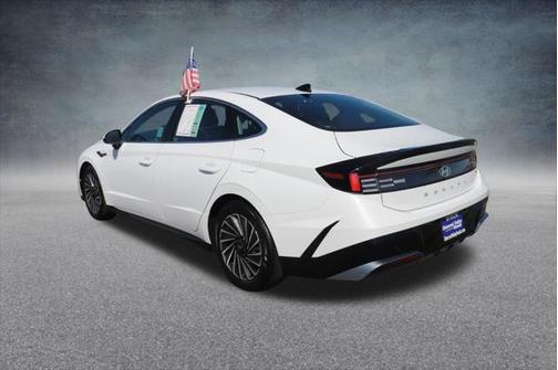 2024 Hyundai SONATA Hybrid SE
