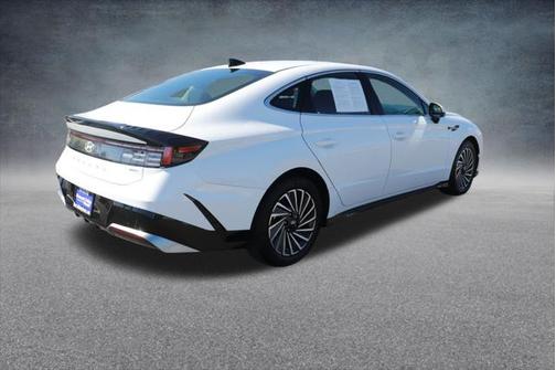 2024 Hyundai SONATA Hybrid SE