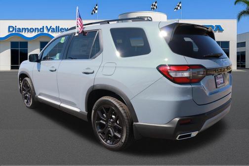 2025 Honda Pilot Touring 8-Passenger