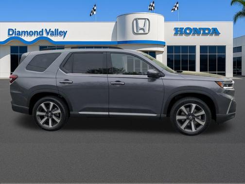 2025 Honda Pilot Touring 8-Passenger