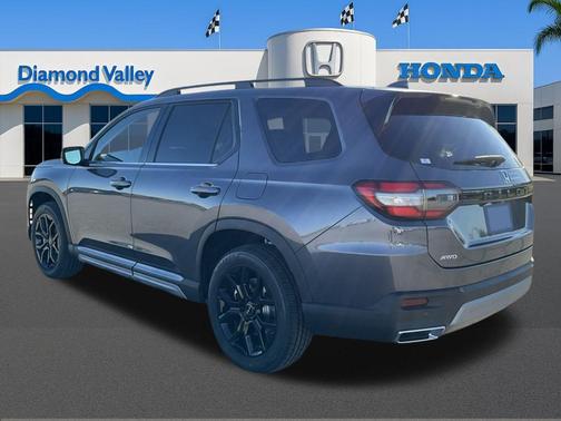 2025 Honda Pilot Touring 8-Passenger