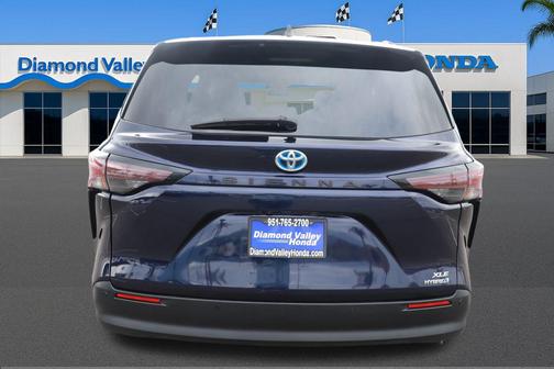 2023 Toyota Sienna XLE