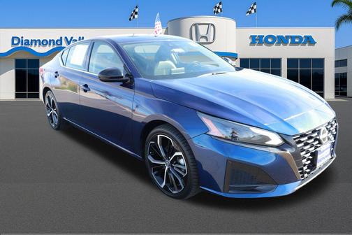 2023 Nissan Altima SR FWD