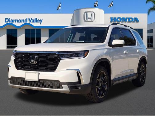 2025 Honda Pilot Touring 8-Passenger