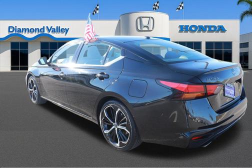 2024 Nissan Altima SR FWD