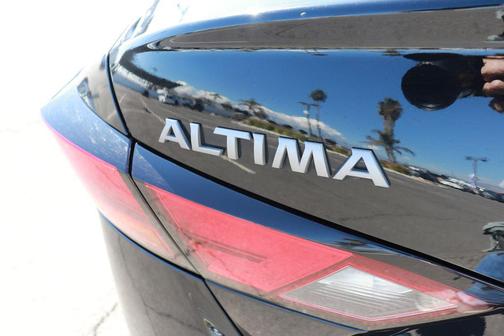 2023 Nissan Altima S FWD