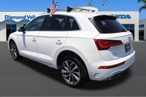 White 2024 Audi Q5 45 S line Premium Plus