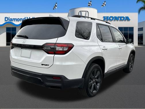 Platinum White Pearl 2026 Honda Pilot Sport