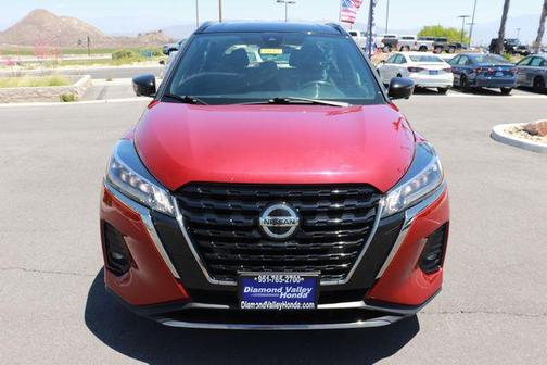 2021 Nissan Kicks SR