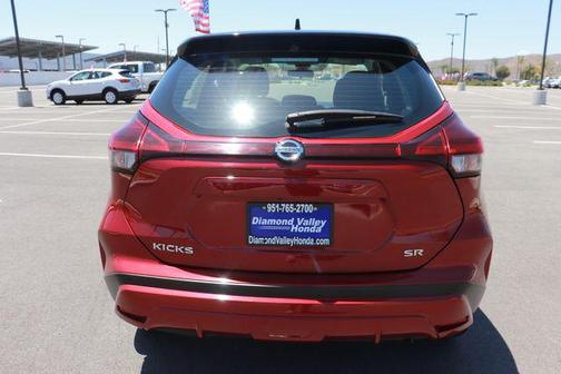 2021 Nissan Kicks SR
