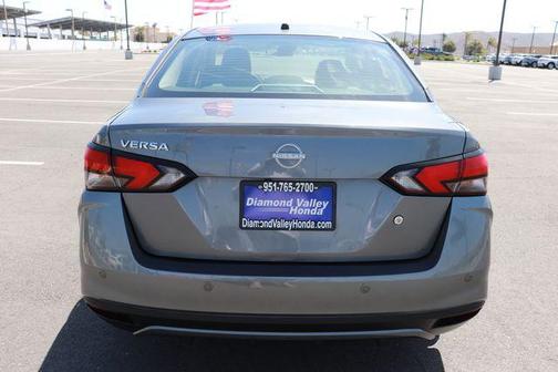 2024 Nissan Versa 1.6 S