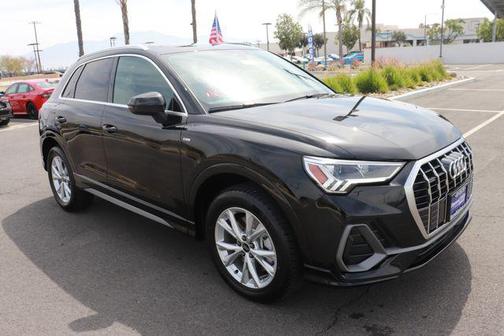 2024 Audi Q3 Premium 45 TFSI S line quattro Tiptronic