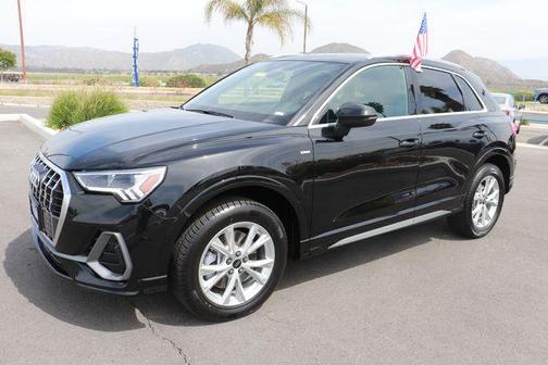 2024 Audi Q3 Premium 45 TFSI S line quattro Tiptronic