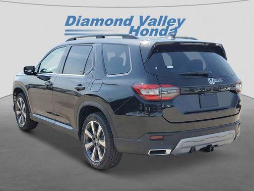2025 Honda Pilot Touring 8-Passenger