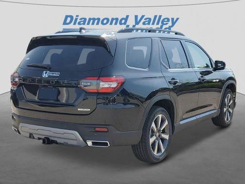 2025 Honda Pilot Touring 8-Passenger
