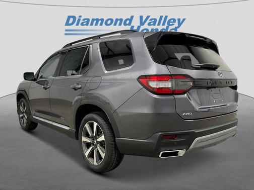 2025 Honda Pilot Touring 8-Passenger