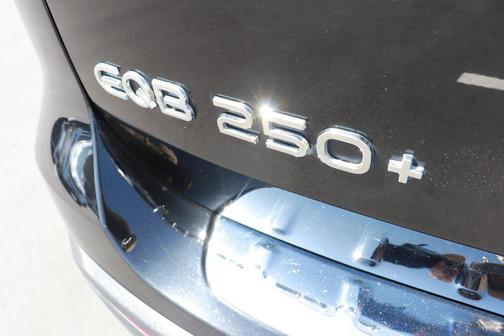 Black 2024 Mercedes-Benz EQB 250 Base