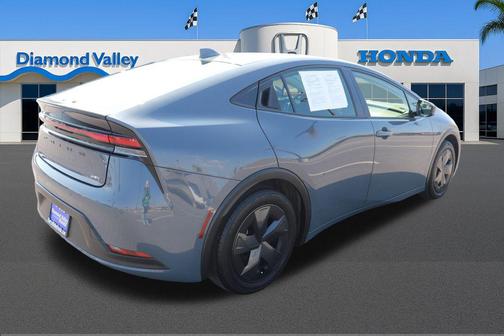 2024 Toyota Prius LE