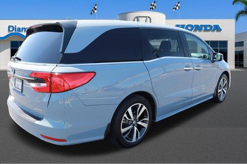 Sonic Gray Pearl 2024 Honda Odyssey Touring