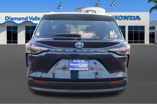 2024 Toyota Sienna XLE 7 Passenger
