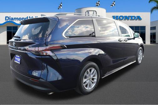 2024 Toyota Sienna XLE 7 Passenger